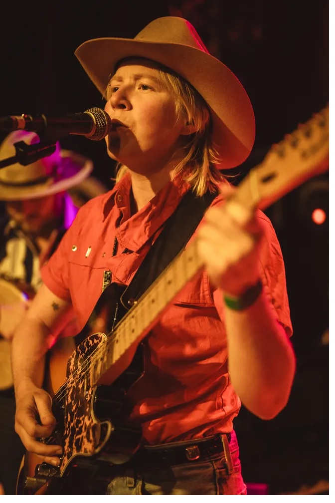 FolkAndRoots Present Tashi T (USA)